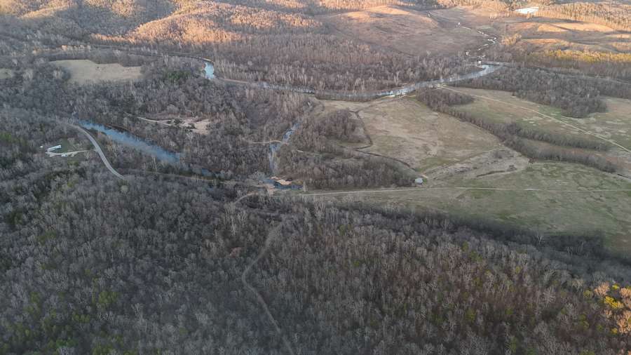 dji_fly_20251226_163752_0086_1766812772410_photo1.jpeg