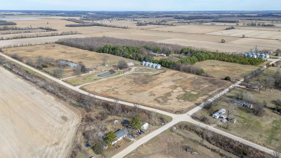 House with 26+/- acres